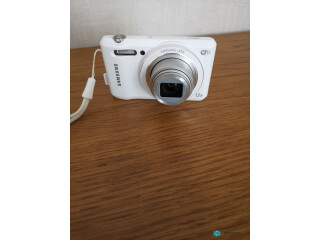 Câmera digital SAMSUNG WB32F como nova
