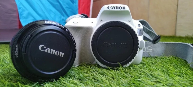 canon-200d-canon-ef-50mm-18-big-4